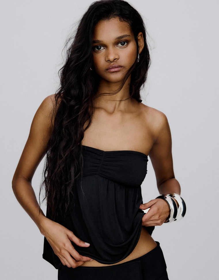 Топ-бандо с открытой спиной