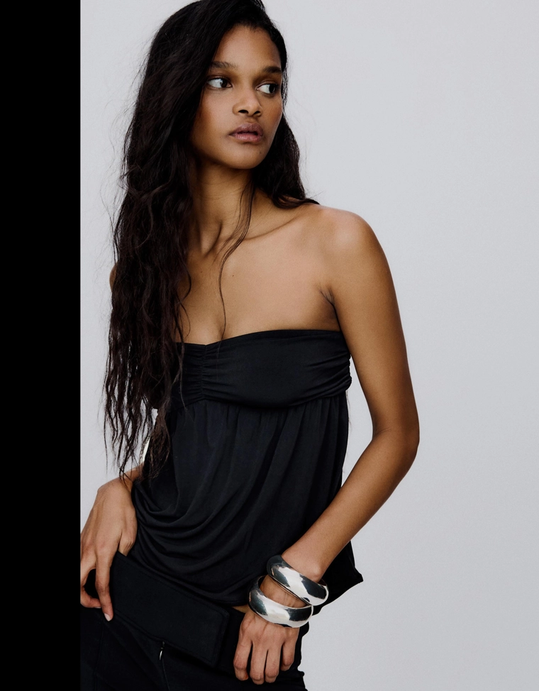 Топ-бандо с открытой спиной