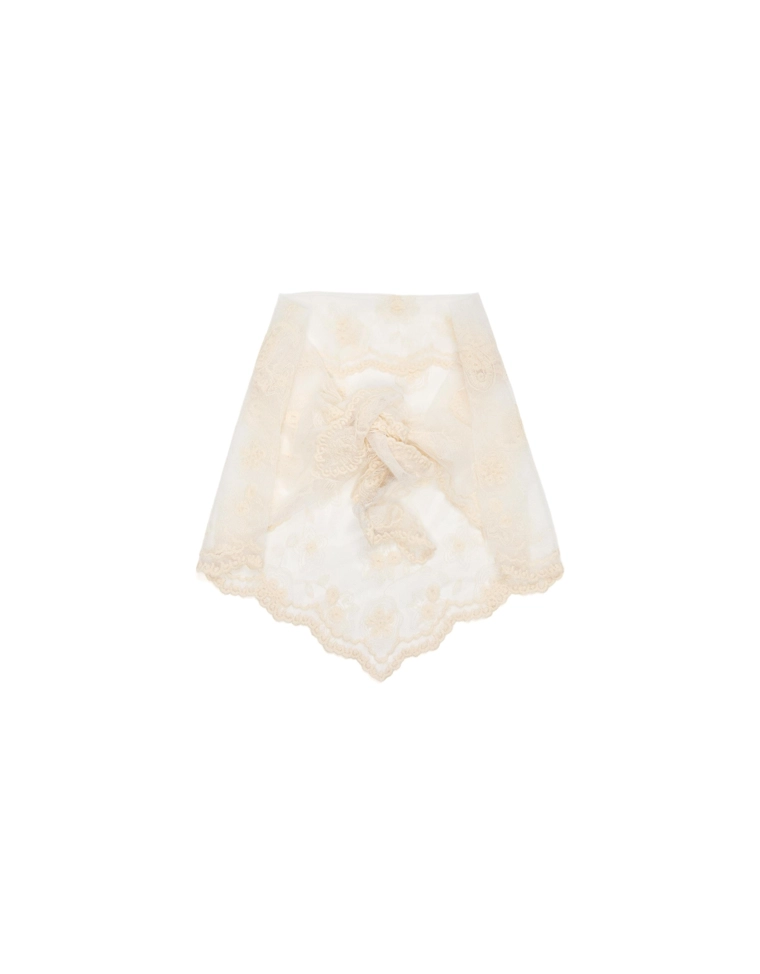 Платок-косынка с вышивкой