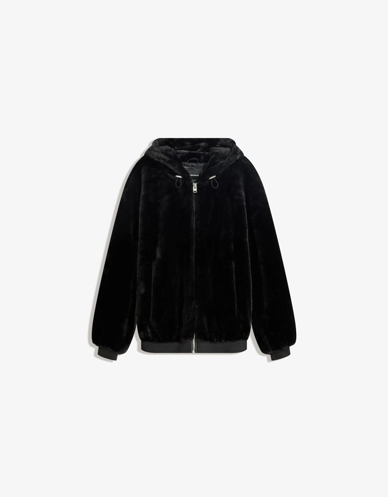 Куртка с капюшоном из искусственного меха