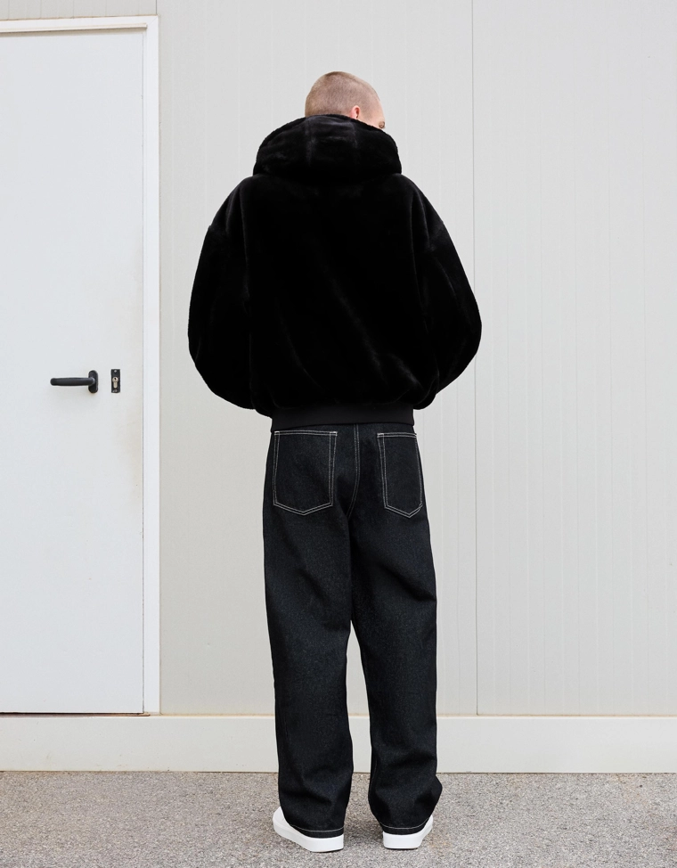 Куртка с капюшоном из искусственного меха