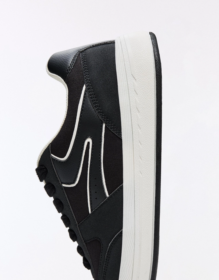 Объемные кроссовки