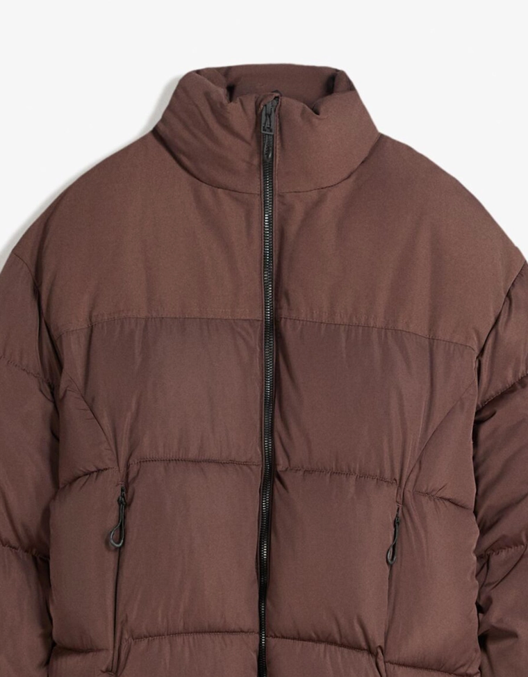 Технологичный пуховик