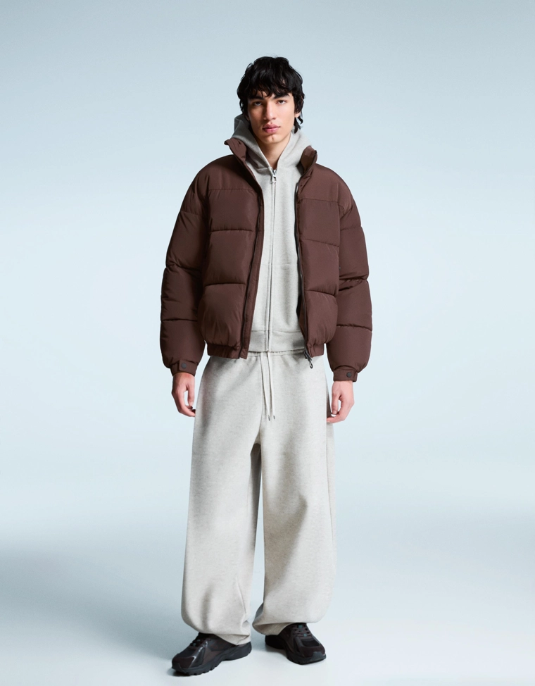 Технологичный пуховик