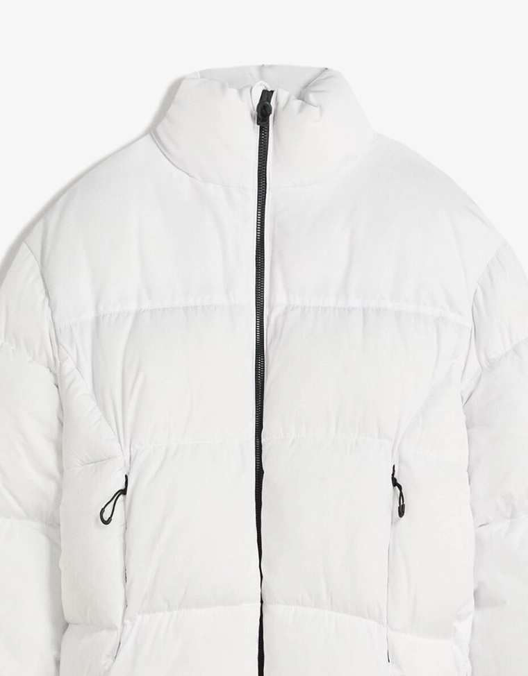 Технологичный пуховик