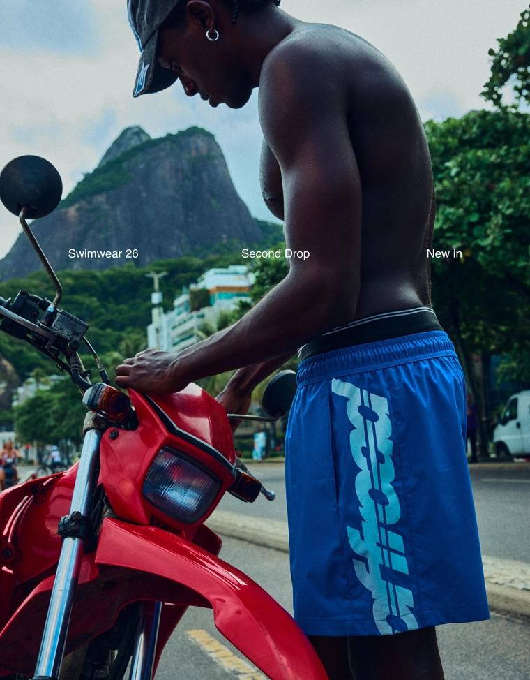 Плавки свободного кроя с двойным поясом и принтом