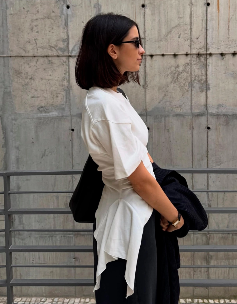 Футболка с короткими рукавами и сборками