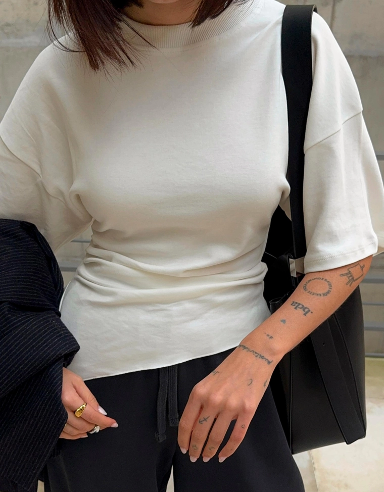 Футболка с короткими рукавами и сборками