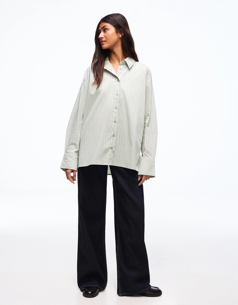 Рубашка с длинными рукавами и запахом на пуговицах