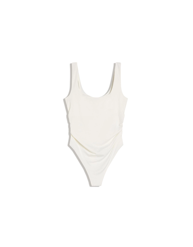 Боди на бретелях с квадратным вырезом