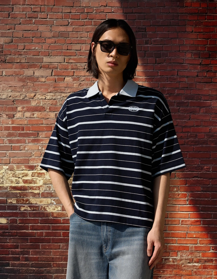 Поло с короткими рукавами, в полоску и с вышивкой