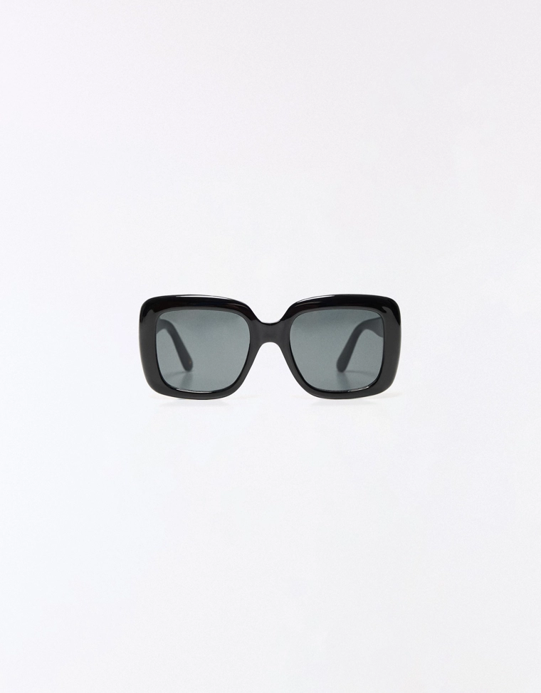 Квадратные солнцезащитные очки в пластиковой оправе