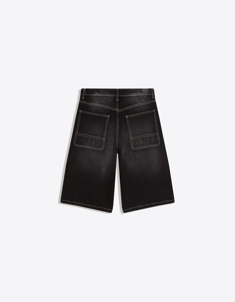 Джинсовые шорты-бермуды в скейтерском стиле