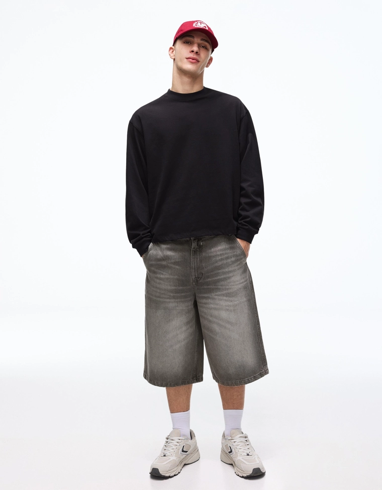 Джинсовые шорты-бермуды в скейтерском стиле