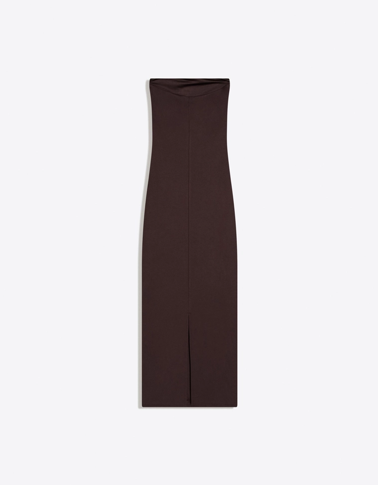 Вязаное платье миди с открытыми плечами