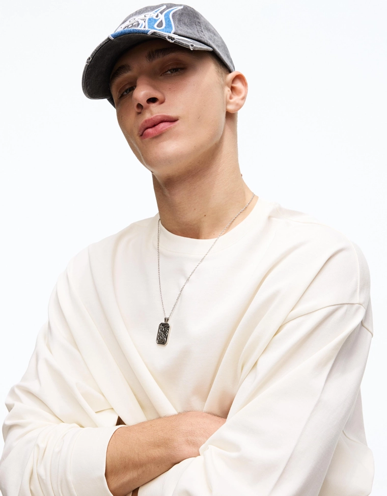 Футболка с длинными рукавами