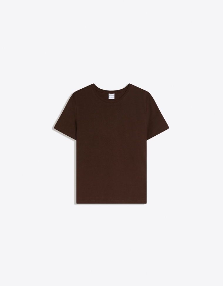 Базовая футболка с короткими рукавами