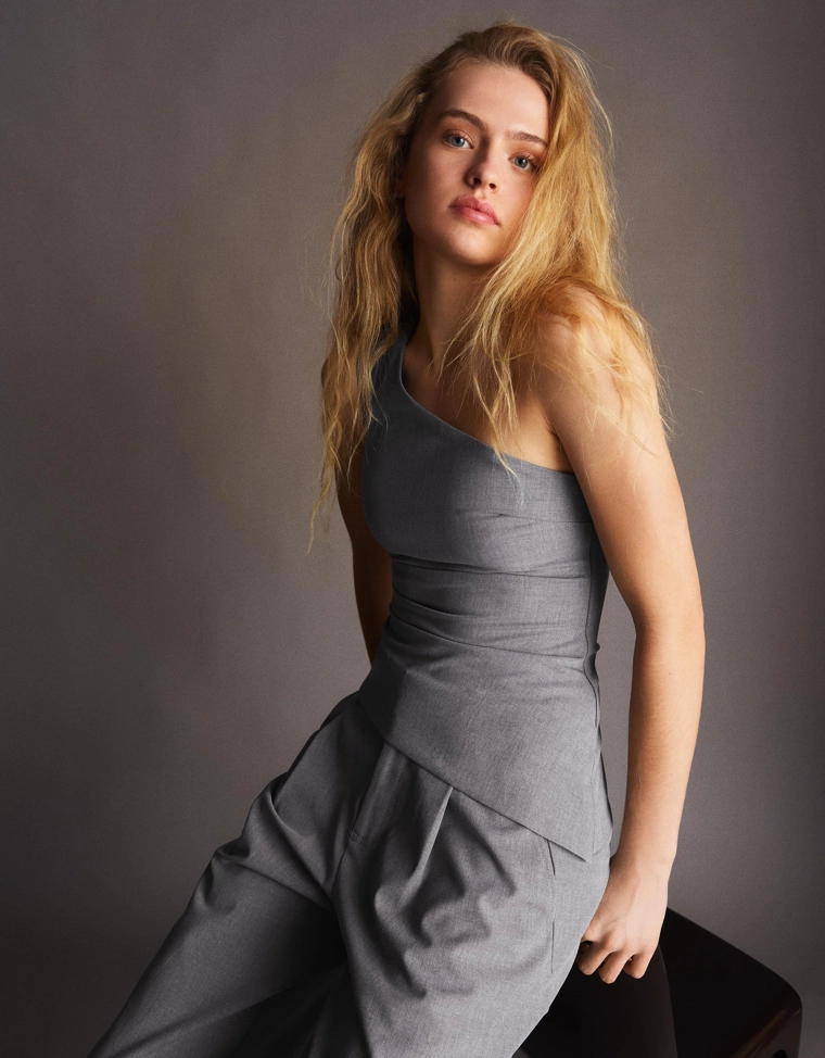 Топ асимметричного кроя