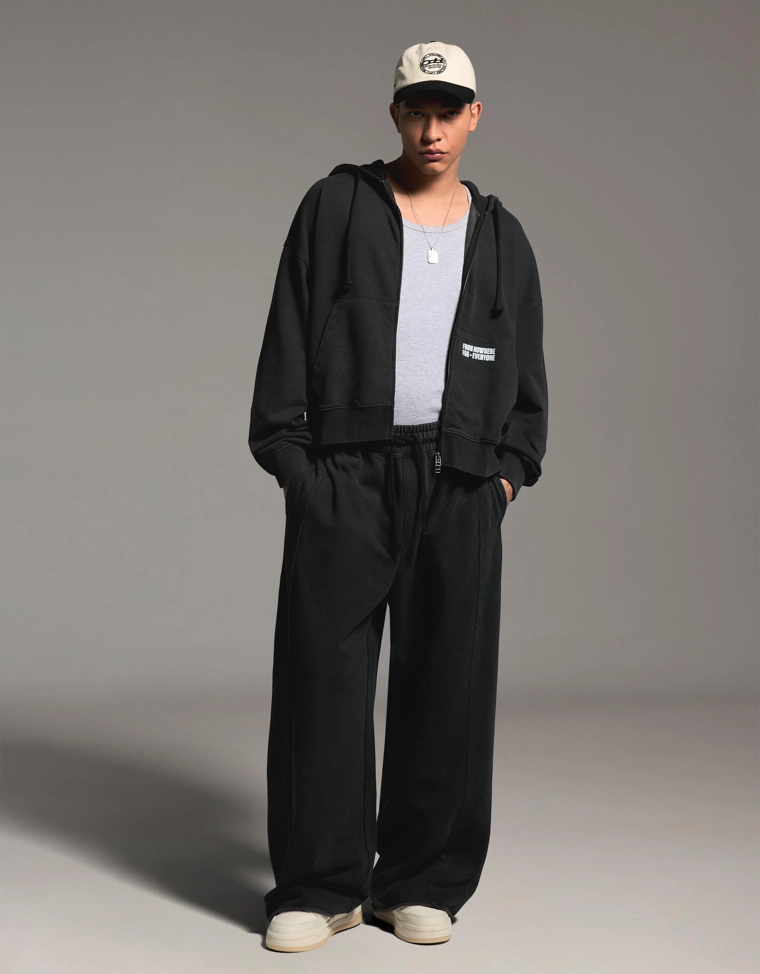 Толстовка геометрического кроя на молнии с принтом