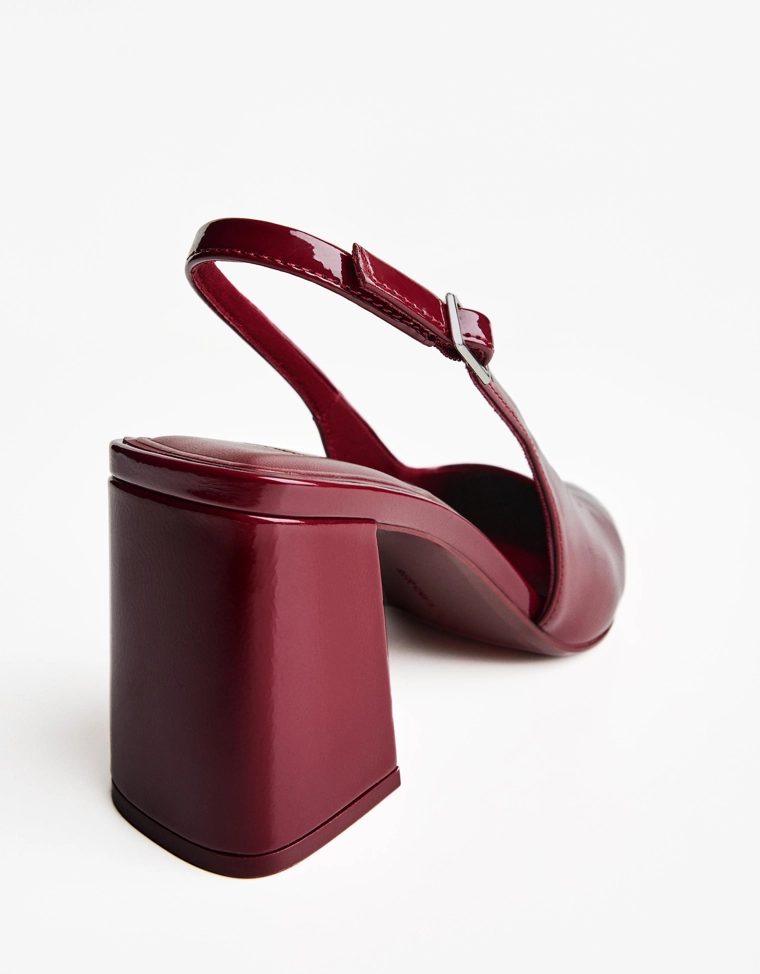 Туфли с открытой пяткой на широком каблуке