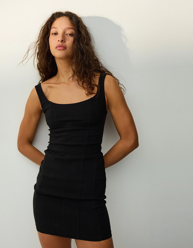 Мини-платье из бенгалина на бретелях