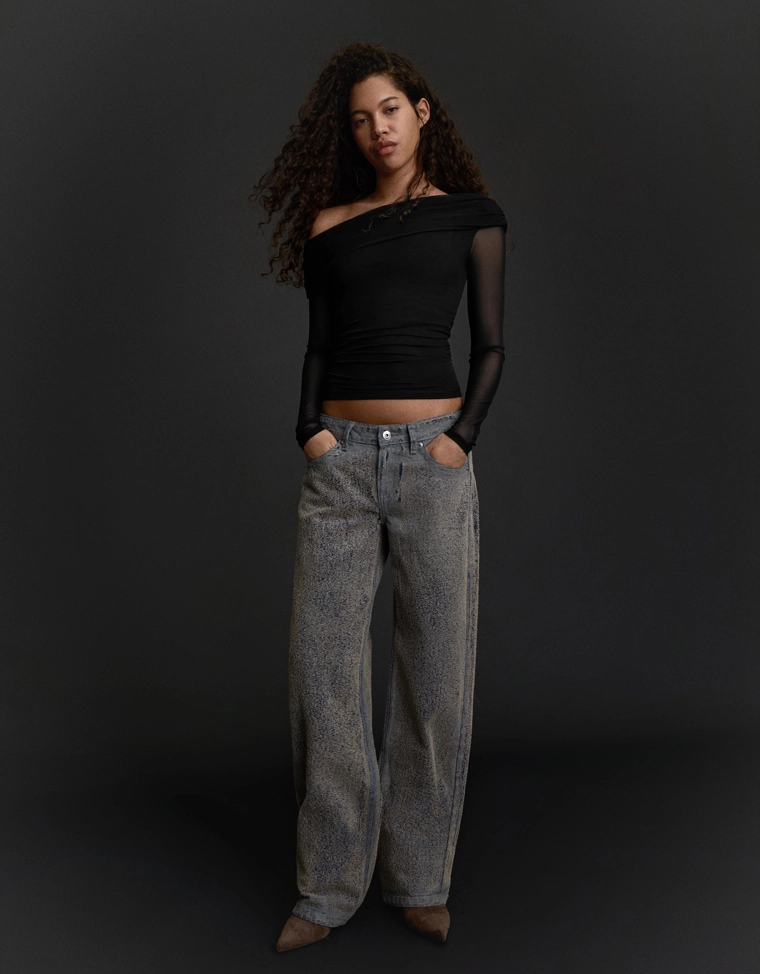 Асимметричный лонгслив из полупрозрачной ткани