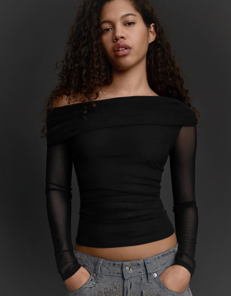 Асимметричный лонгслив из полупрозрачной ткани