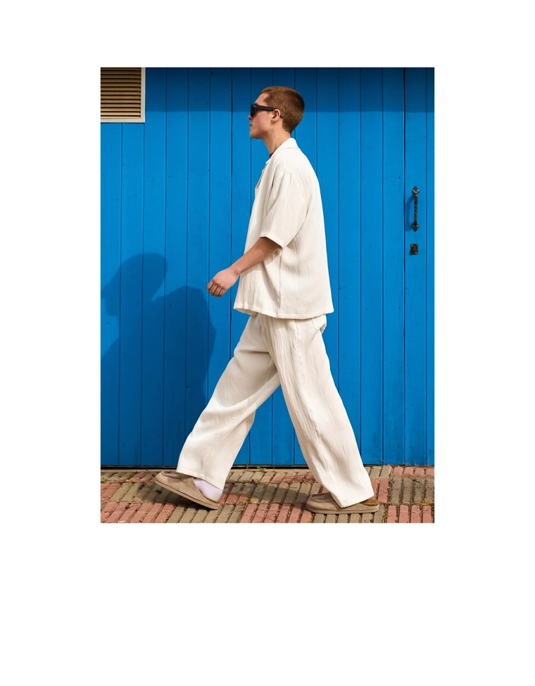 Брюки с заниженным шаговым швом в стиле рустик