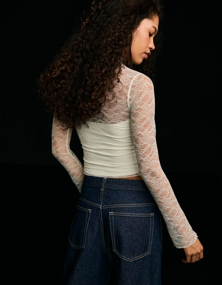 Кружевная футболка с длинными рукавами