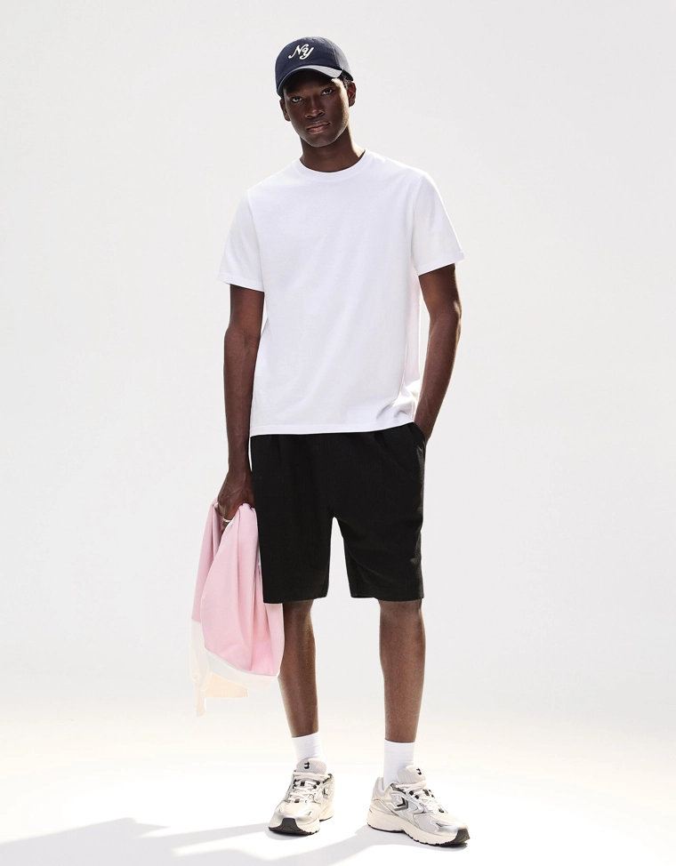 Шорты-бермуды из мягкой ткани с текстурой