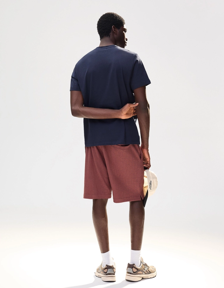 Шорты из мягкой ткани с фактурой