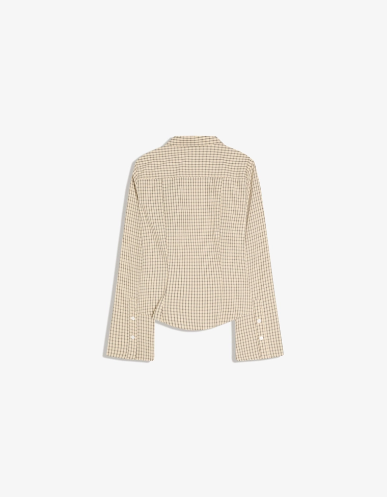 Рубашка облегающего кроя с расклешенными рукавами