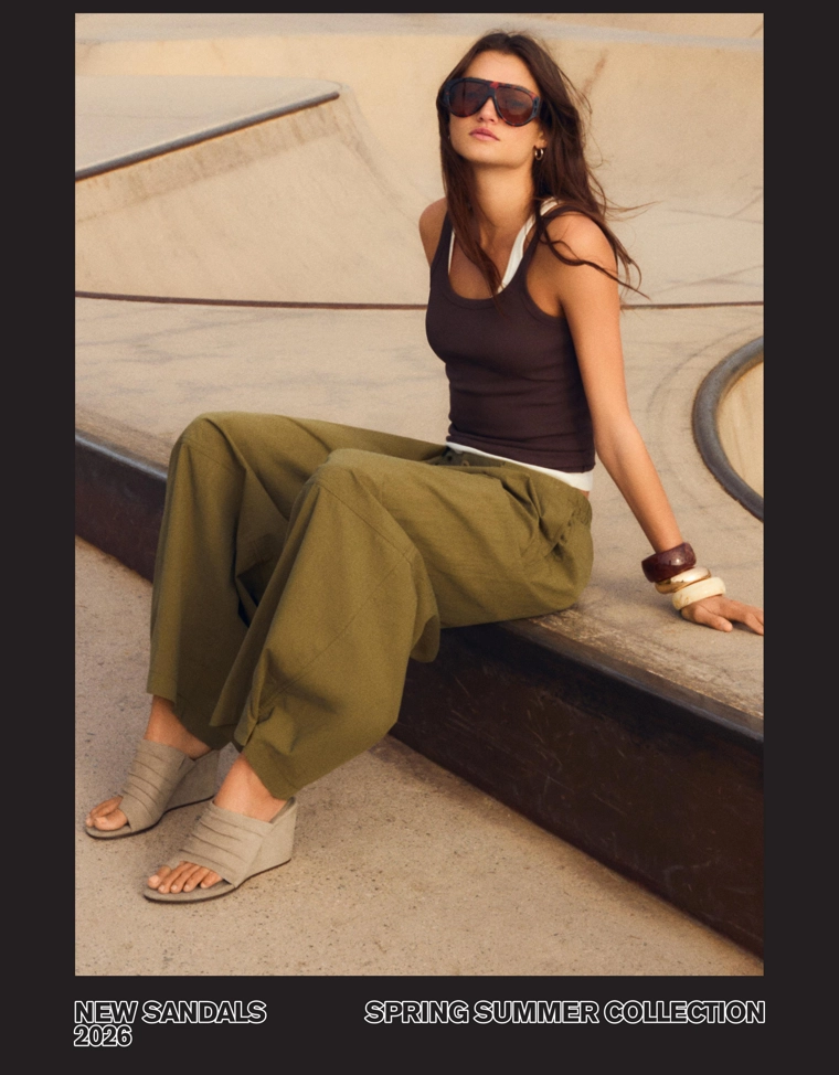 Туфли-мюли на танкетке