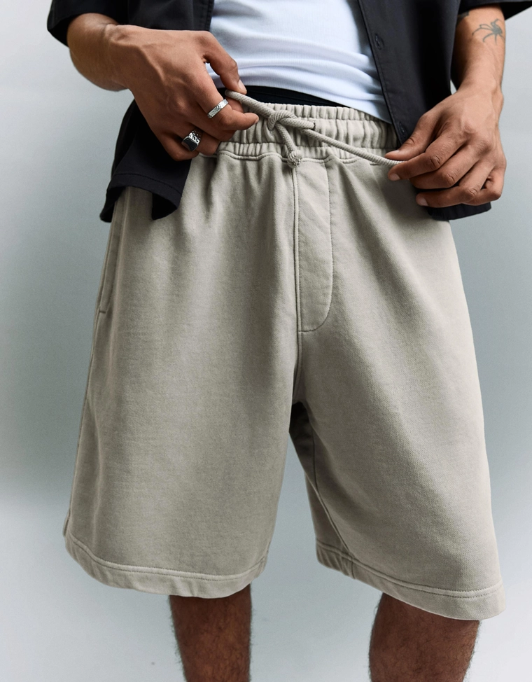 Шорты-бермуды свободного кроя с принтом