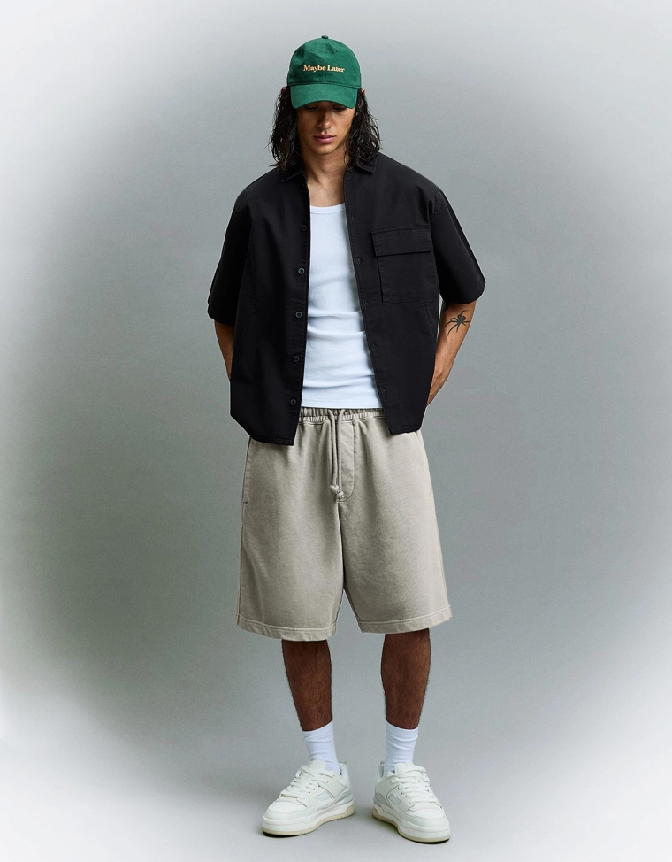 Шорты-бермуды свободного кроя с принтом