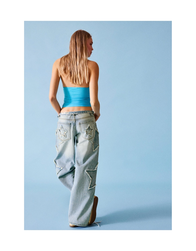 Джинсы-бойфренды с низкой посадкой и звездами