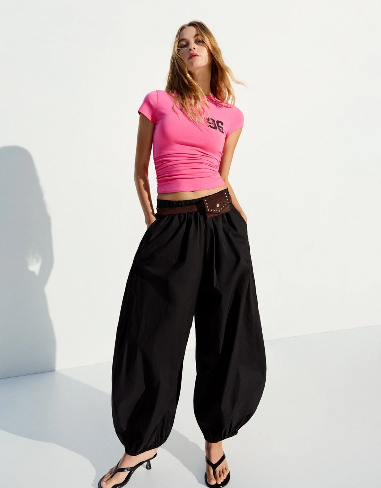 Футболка с короткими рукавами, сборками и принтом