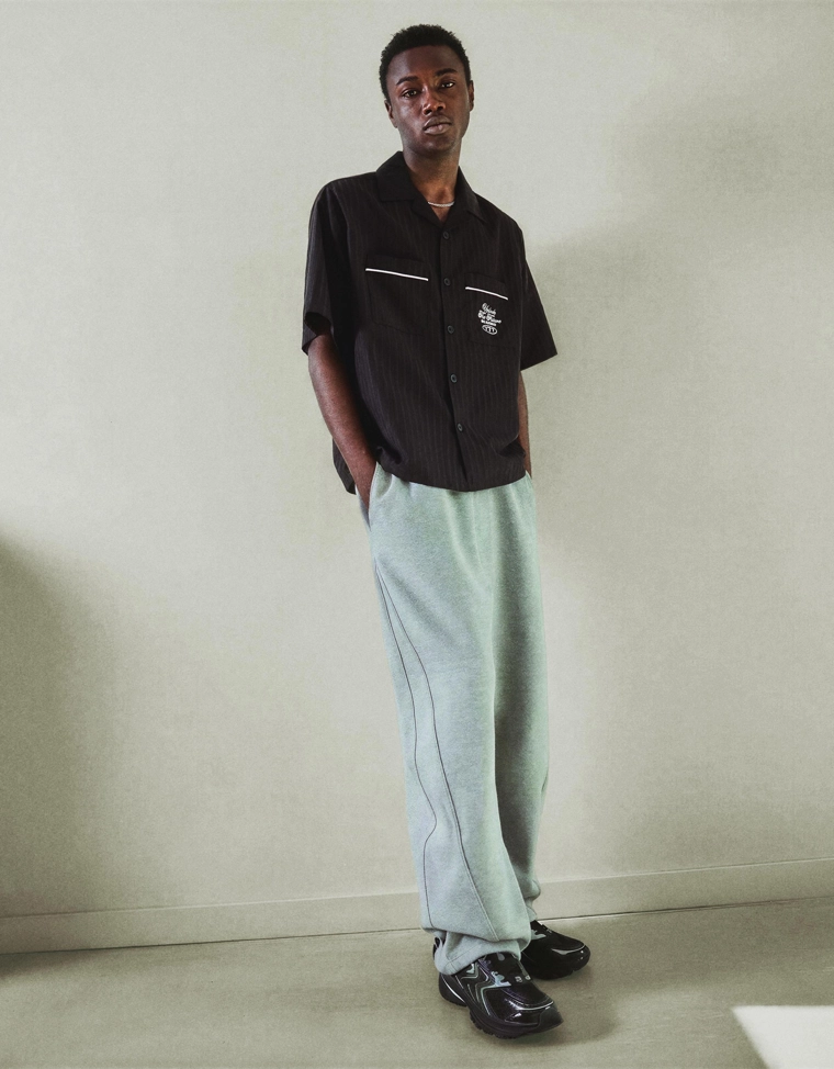 Рубашка геометрического кроя с короткими рукавами и вышивкой