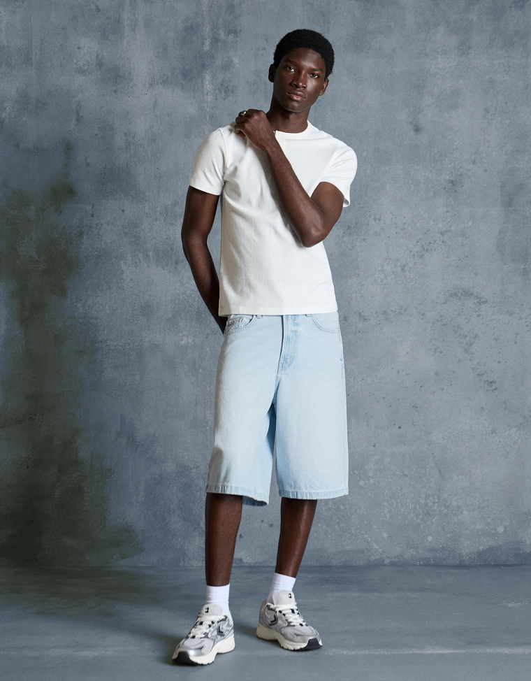 Джинсовые шорты свободного кроя