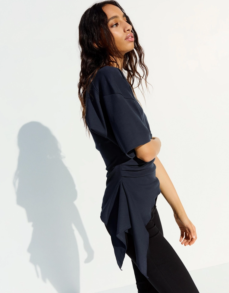 Футболка с короткими рукавами и сборками