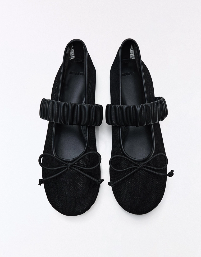 Балетки с кружевом