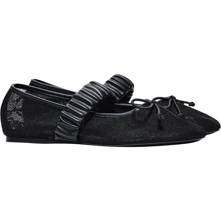 Балетки с кружевом