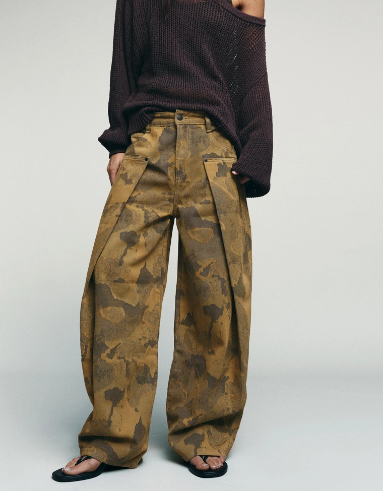 Брюки-бананы с принтом