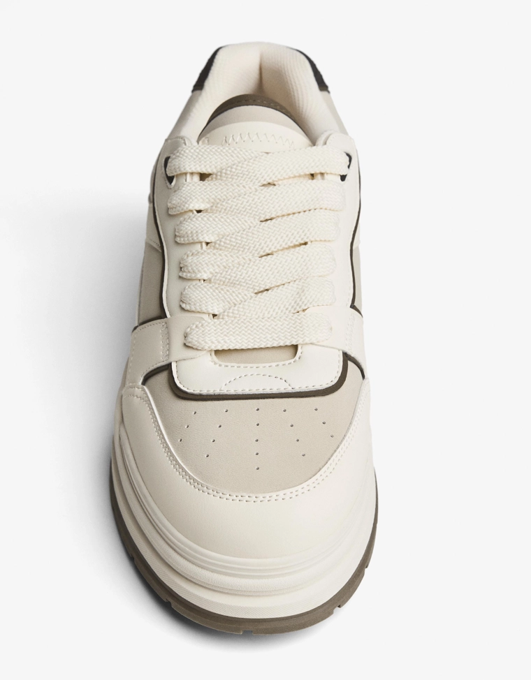 Объемные кроссовки