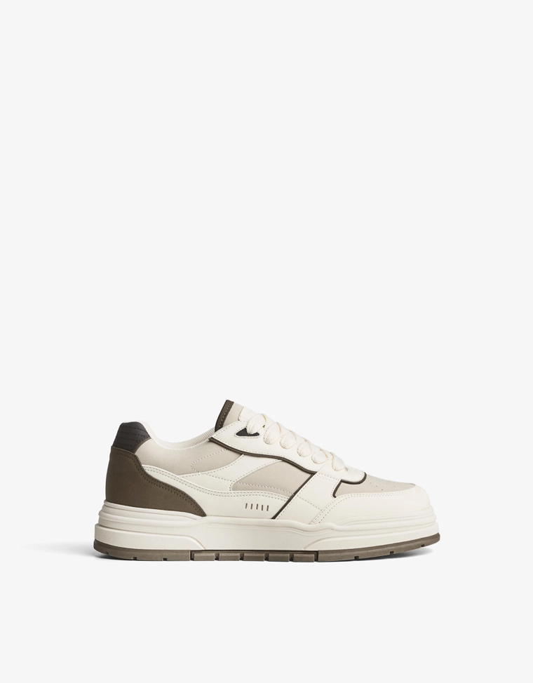 Объемные кроссовки