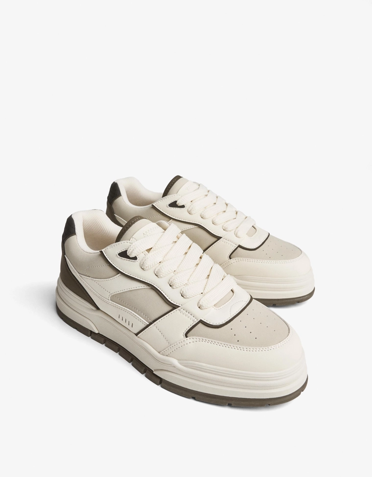 Объемные кроссовки