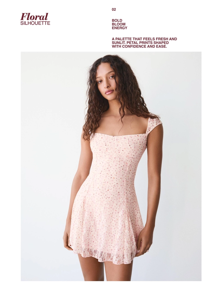 Мини-платье из кружева с принтом