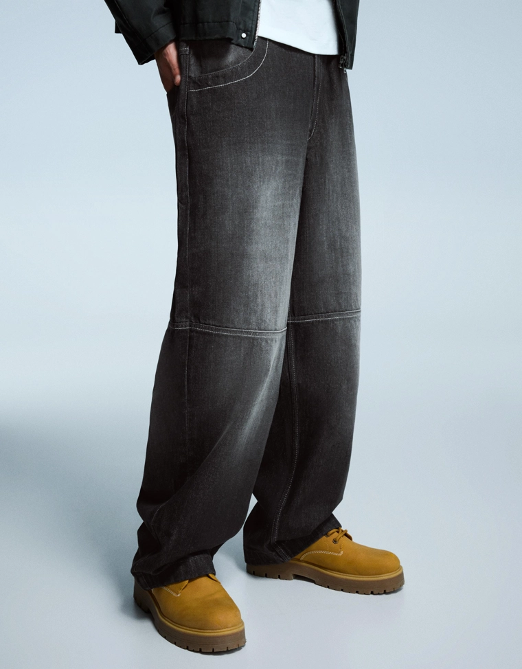 Джинсы объемного свободного кроя