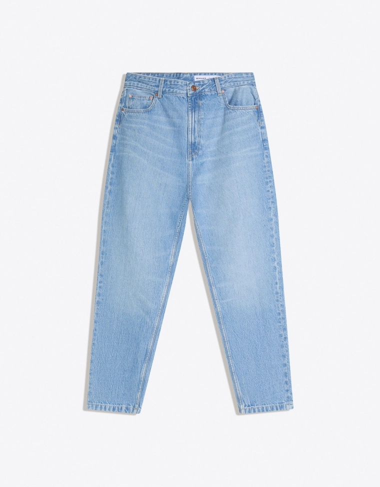 Джинсы свободного кроя