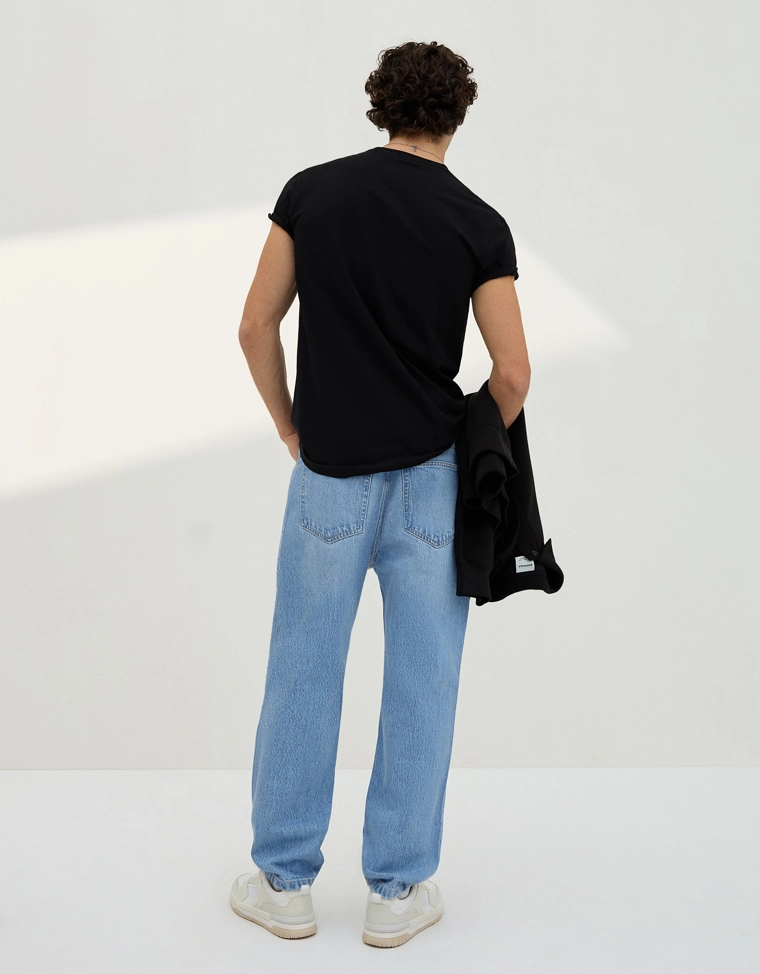 Джинсы свободного кроя